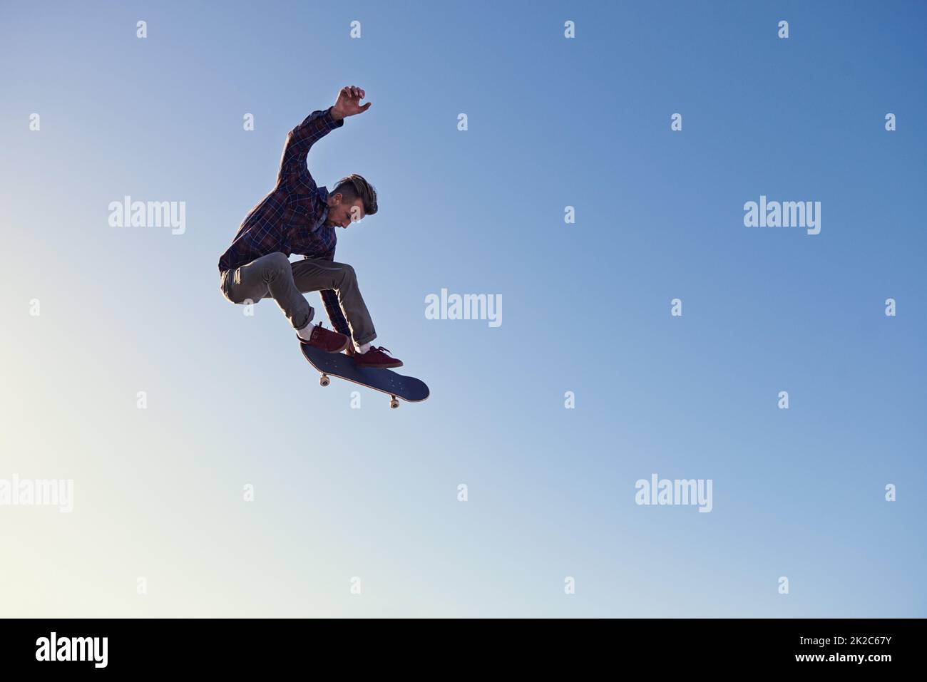Trucos de skate fotografías e imágenes de alta resolución - Página 5 - Alamy