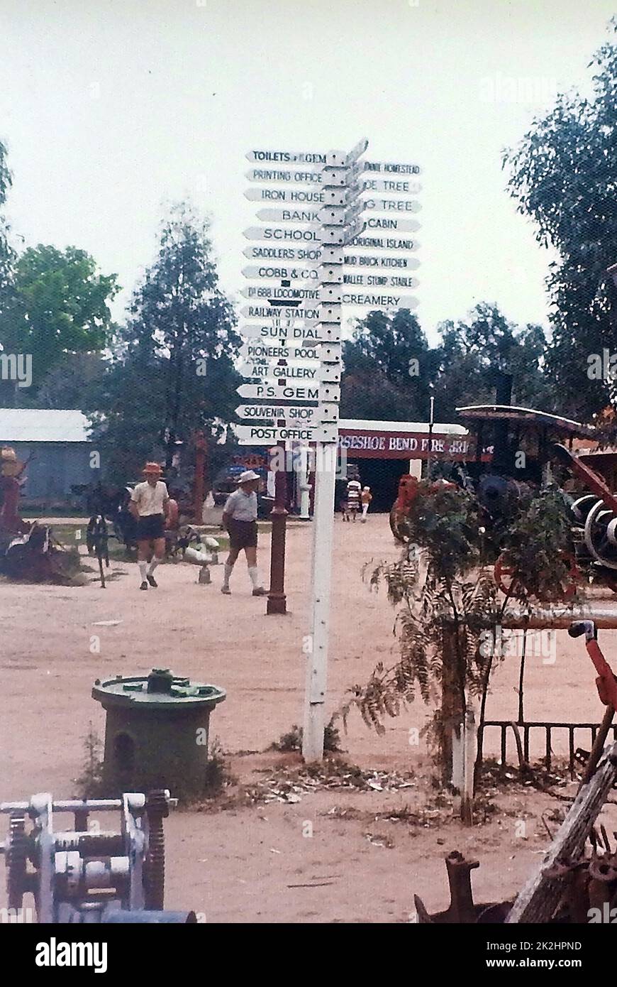 Imagen de 1970 - ESTABLECIDO EN 1963, el Pioneer Settlement Museum en Swan Hill, Australia, fue el primer museo al aire libre establecido en Australia. Desde ese empate se ha desarrollado y crecido para incluir el ultra-moderno Heartbeat del espectáculo de luz láser Murray . Foto de stock