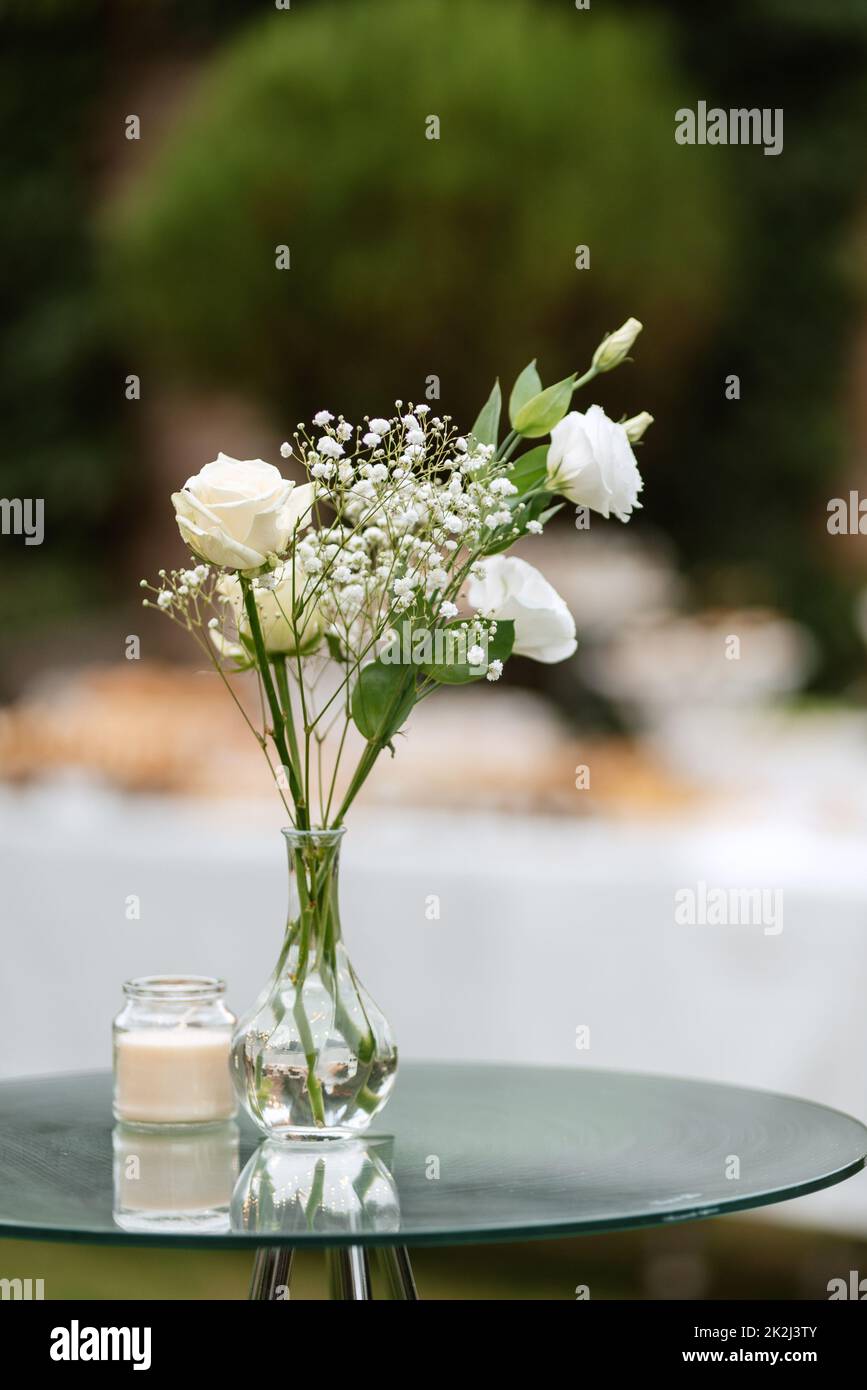 Flores naturales de la boda fotografías e imágenes de alta resolución -  Alamy