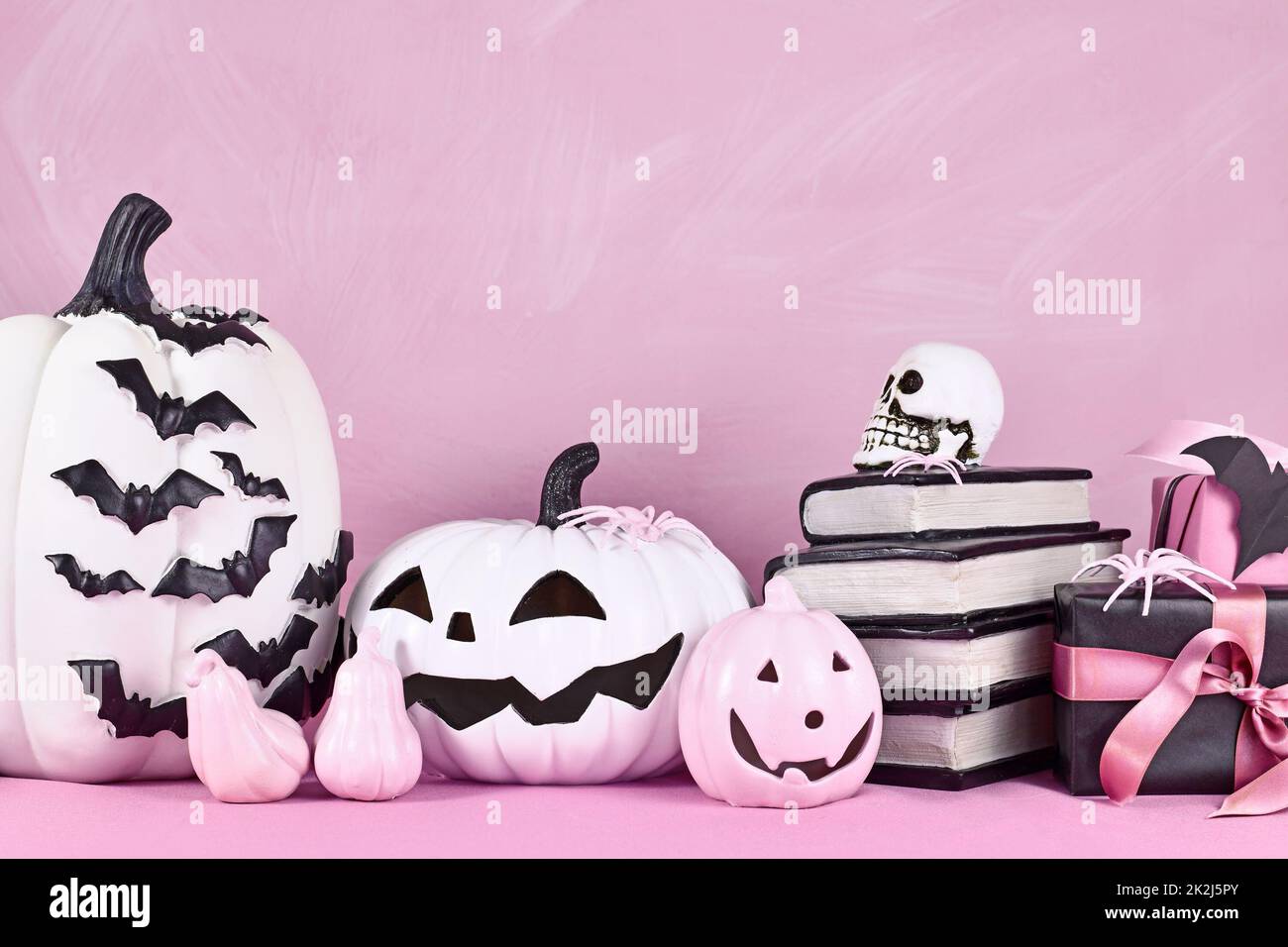 Halloween decor fotografías e imágenes de alta resolución - Alamy