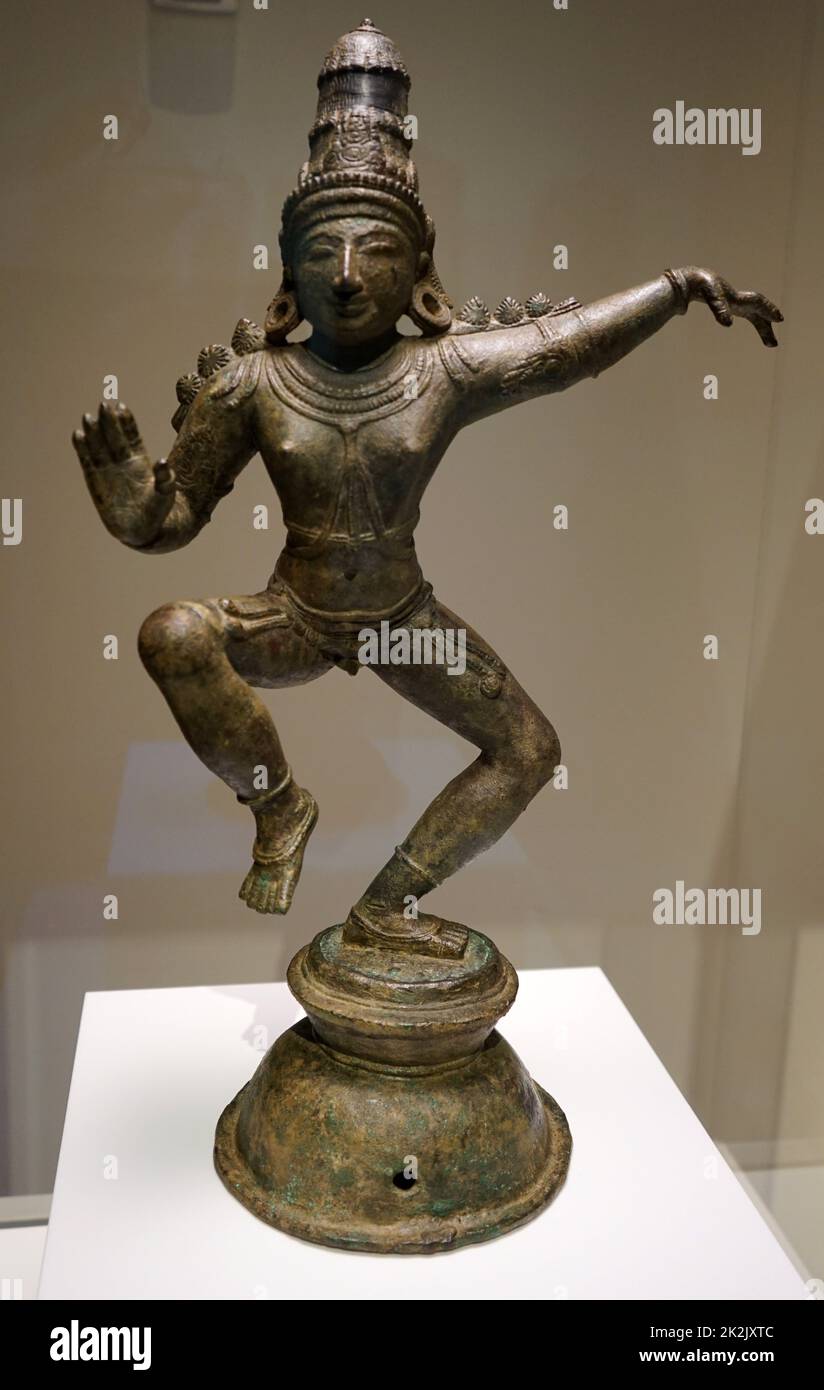 Estatua de bronce del Dios Krishna, el Dios Supremo en su propio derecho. Fecha del siglo XII. Foto de stock