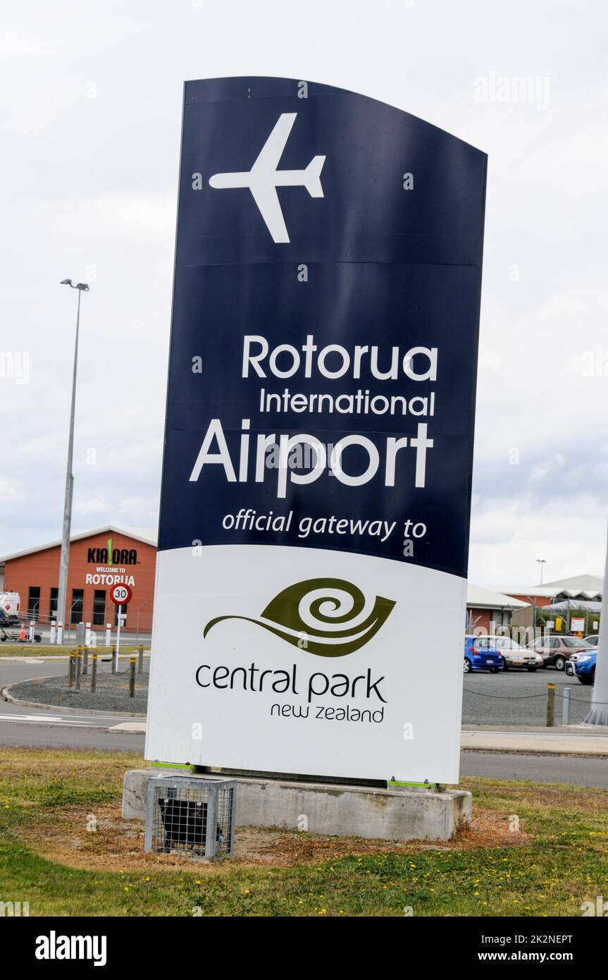 El aeropuerto regional de Rotonua en Rotonua, en la Isla Norte de Nueva Zelanda, en la Bahía Foto de stock