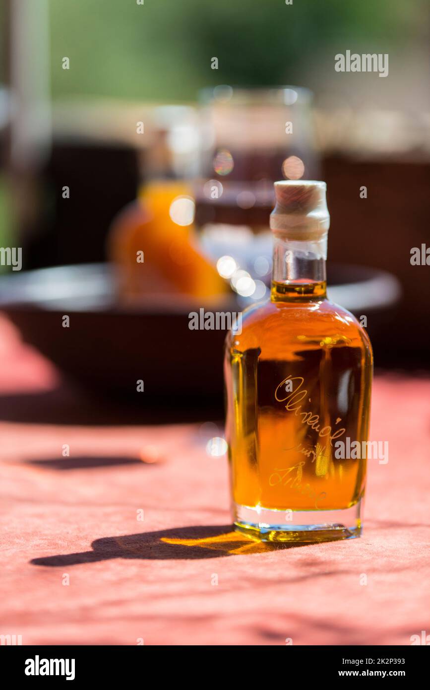 una botella de aceite Foto de stock