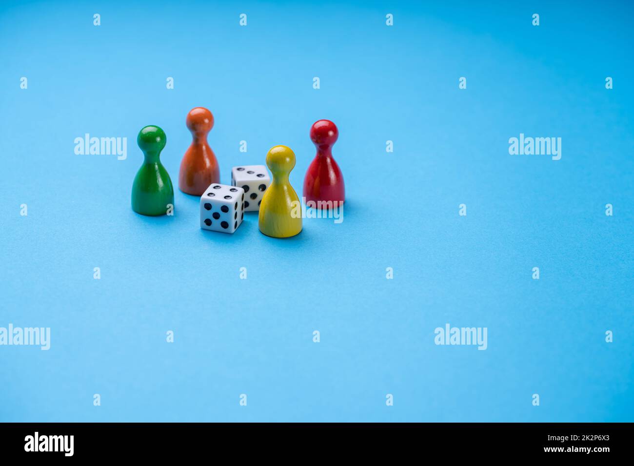 Diversión en juegos de mesa. Reglas del juego de ocio Fotografía de stock -  Alamy