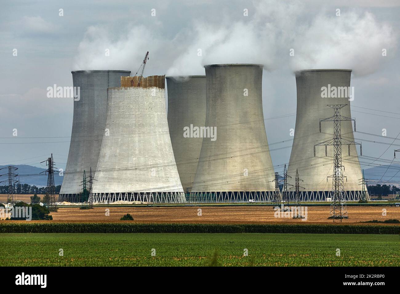 La planta de energía nuclear Foto de stock