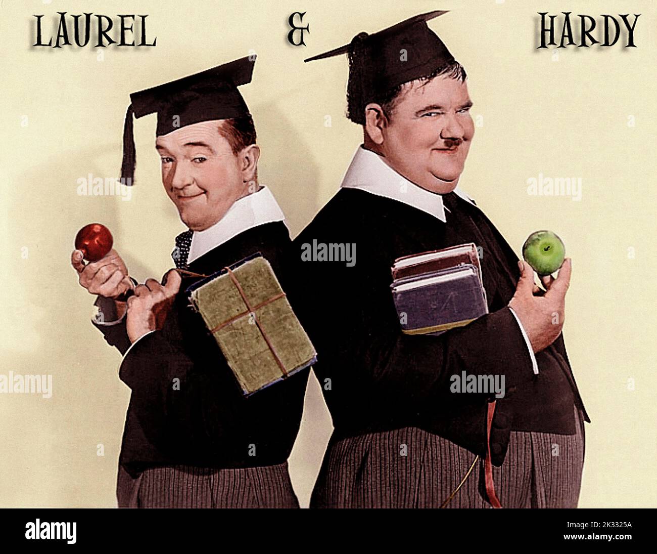 Stan Laurel y Oliver Hardy Una grupa de Oxford 1940 Foto de stock
