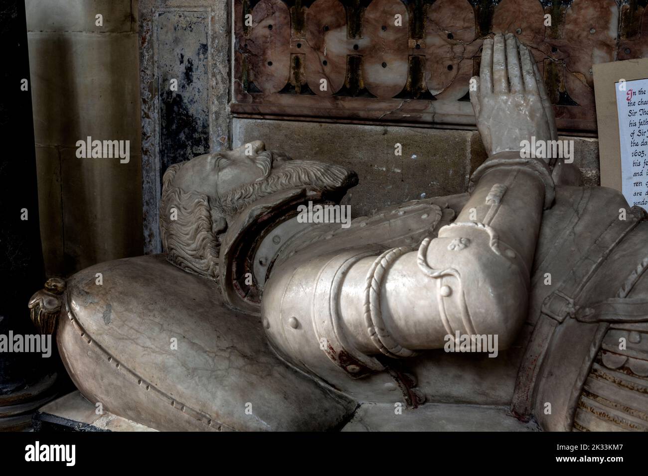 Sir Thomas Lucy (muerto en 1605) monumento, Iglesia de San Leonard, Charlecote, Warwickshire, Reino Unido Foto de stock