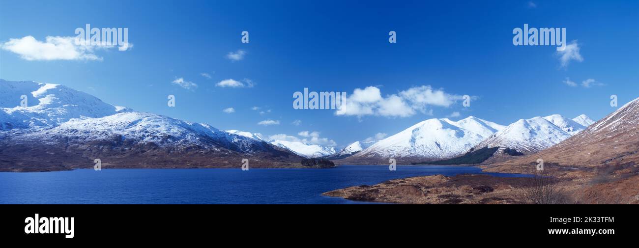 Reino Unido. Escocia. Las tierras altas. Lago Cluanie. Foto de stock