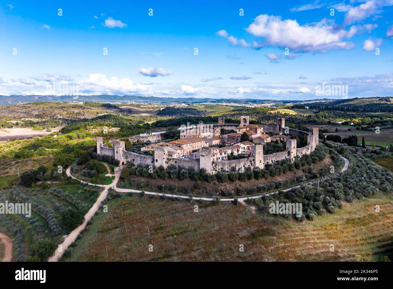 Vista aérea, Monteriggioni, Provincia de Siena, Toscana, Italia Foto de stock