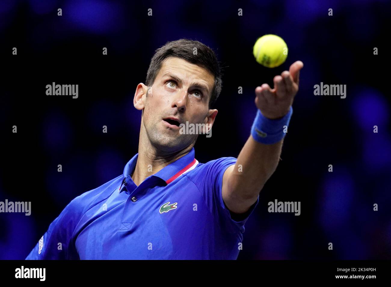 Novak Djokovic durante su partido contra Frances Tiafoe en el segundo día de la Copa Laver en el O2 Arena, Londres. Fecha de la foto: Sábado 24 de septiembre de 2022. Foto de stock