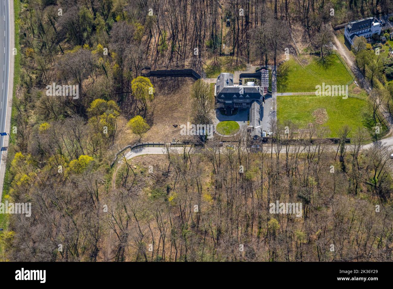Vista aérea, Hohenhof - Villa Art Nouveau del Museo Osthaus, la tala de árboles, corte claro, Valle de Lenne, Hagen, Área del Ruhr, Rhi del Norte Foto de stock