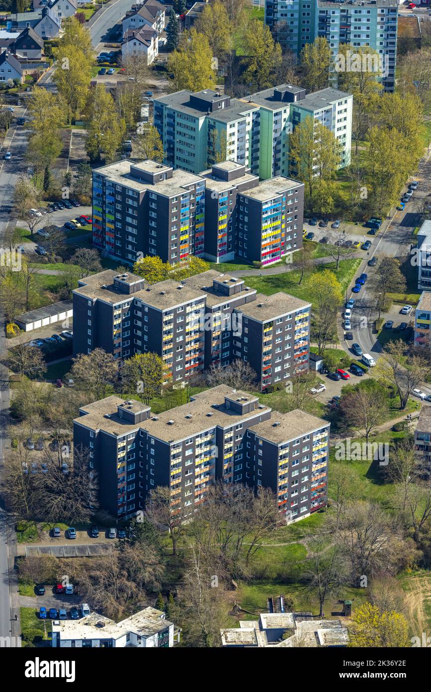 Vista aérea, alto edificio de viviendas entre Humperdinckstraße y Auf dem Bauloh, Hohenlimburg, Hagen, área de Ruhr, Renania del Norte-Westfalia, Alemania, D Foto de stock