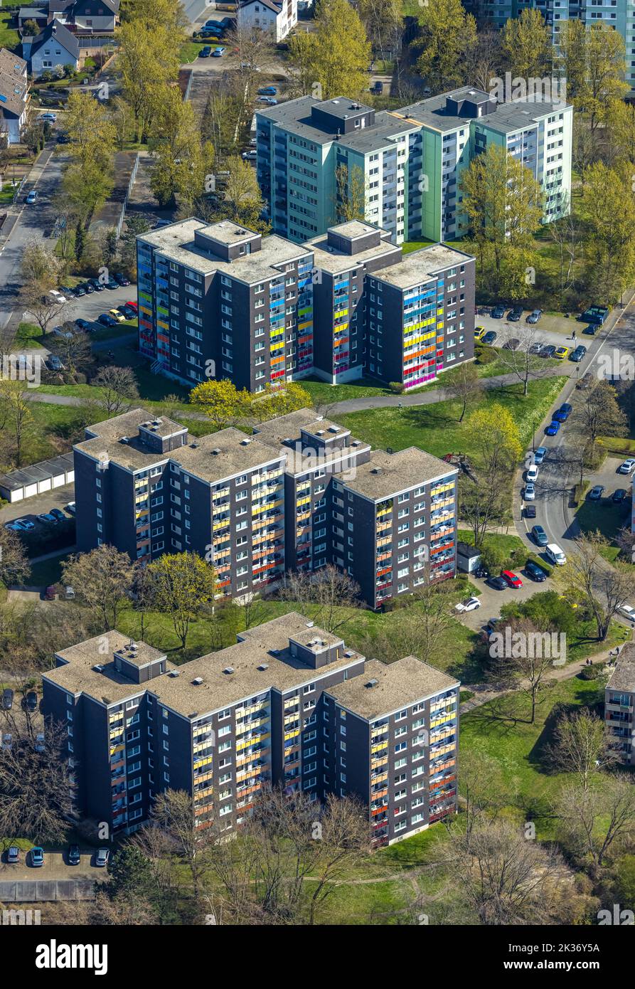 Vista aérea, alto edificio de viviendas entre Humperdinckstraße y Auf dem Bauloh, Hohenlimburg, Hagen, área de Ruhr, Renania del Norte-Westfalia, Alemania, D Foto de stock