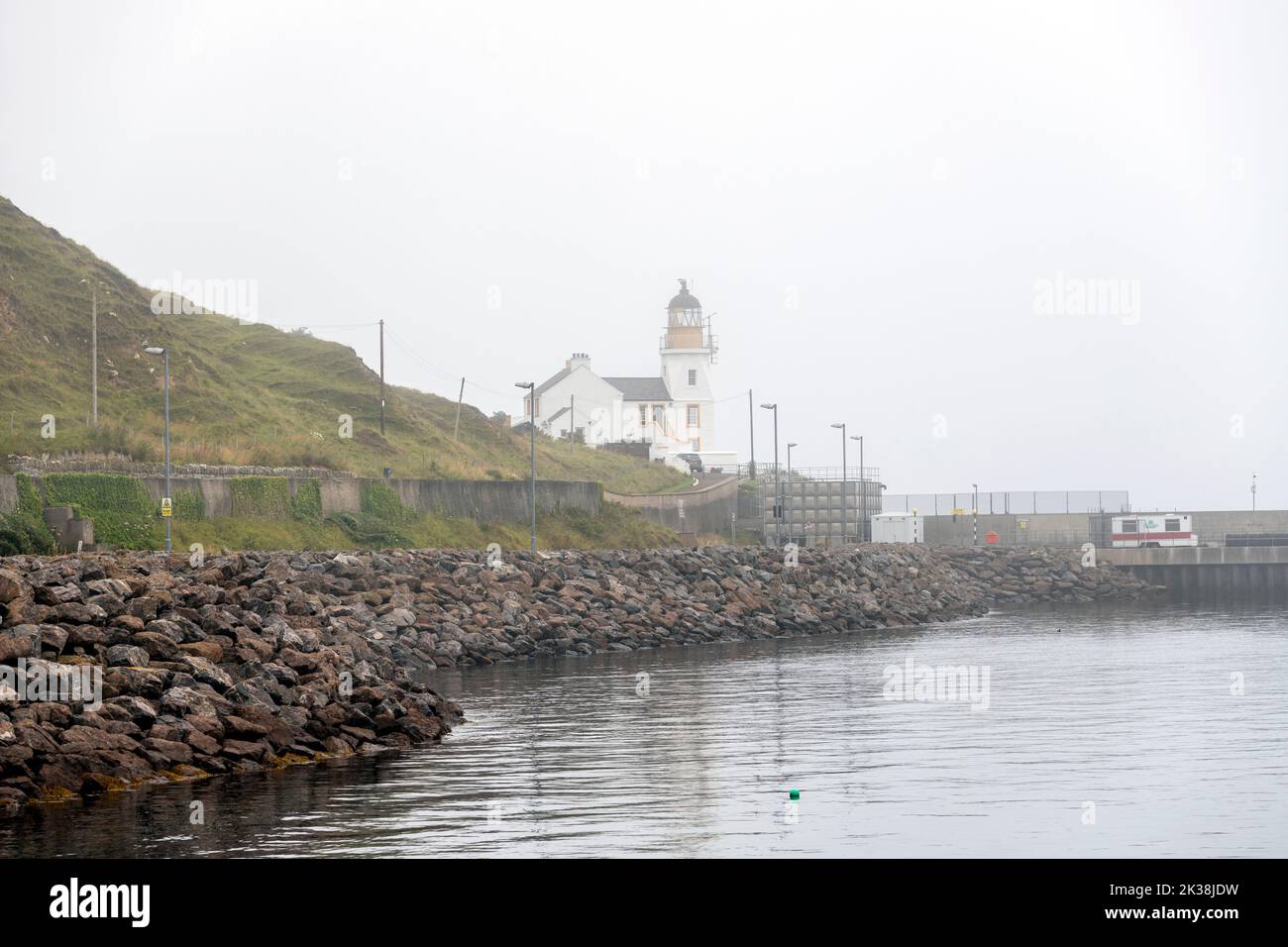 Holburn Head Lighthouse, Scrabster, Thurso Bay, Caithness, Escocia, REINO UNIDO Foto de stock