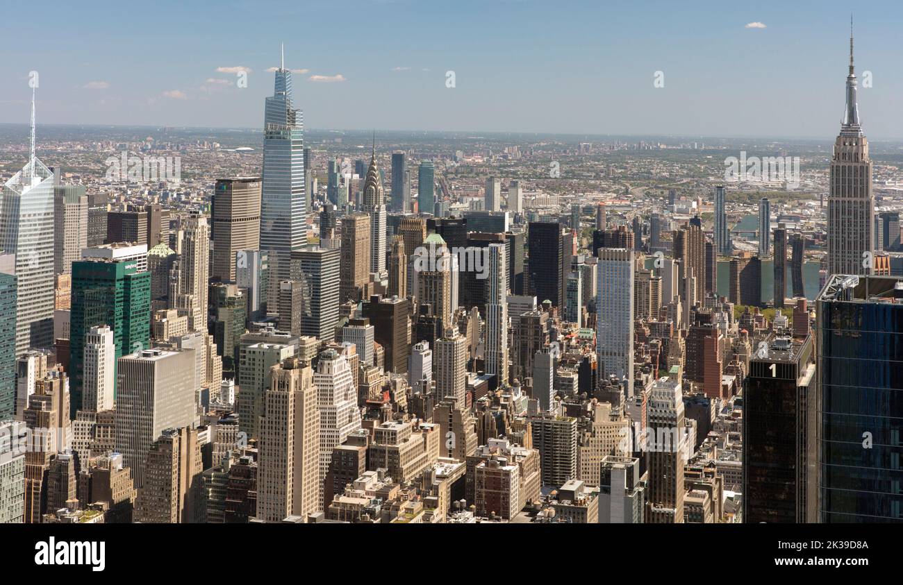 Manhattan visto desde la plataforma de observación del borde en Hudson Yards NYC, Estados Unidos Foto de stock