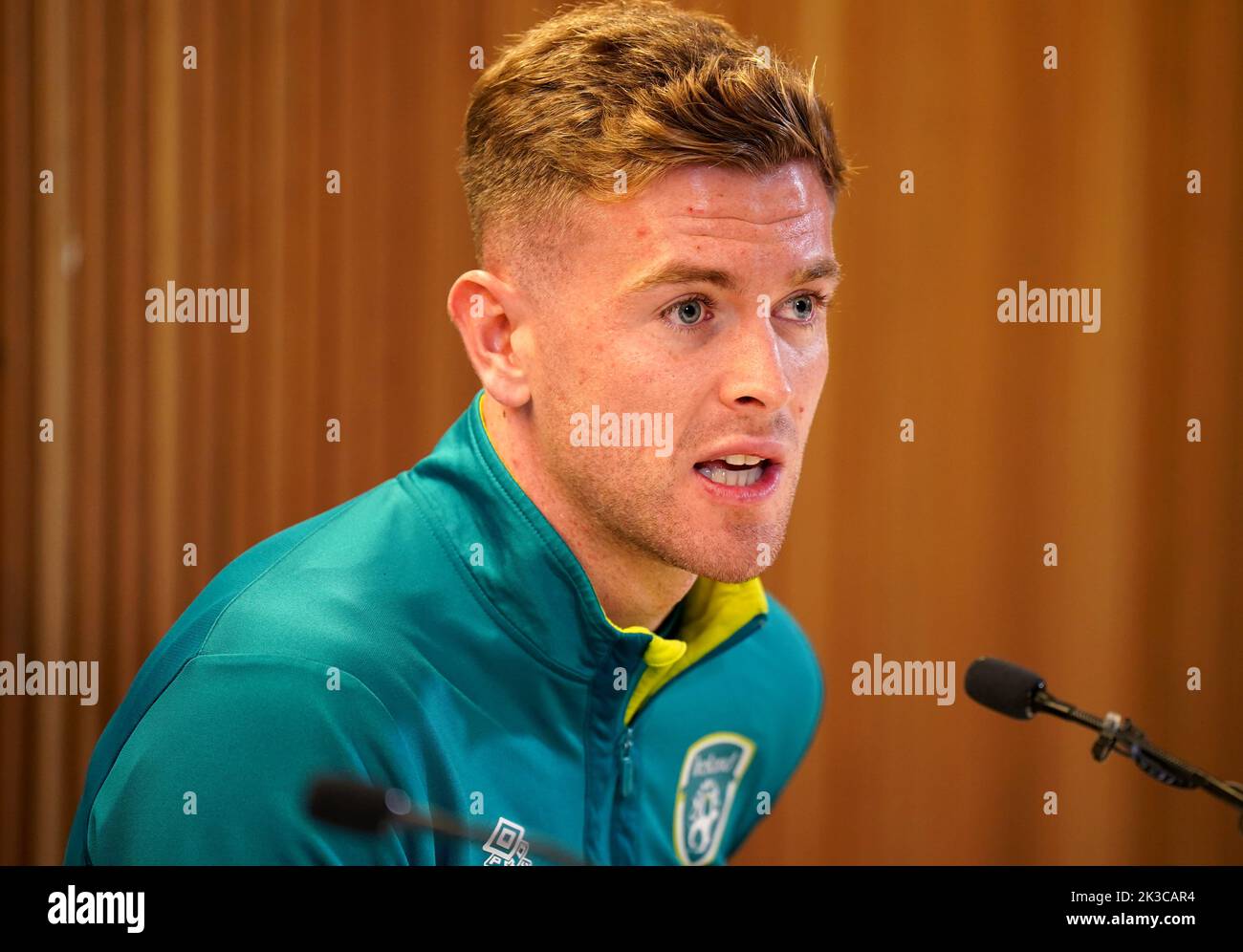 Nathan Collins, de la República de Irlanda, durante una conferencia de prensa en el estadio Aviva de Dublín, Irlanda. Fecha de la foto: Lunes 26 de septiembre de 2022. Foto de stock