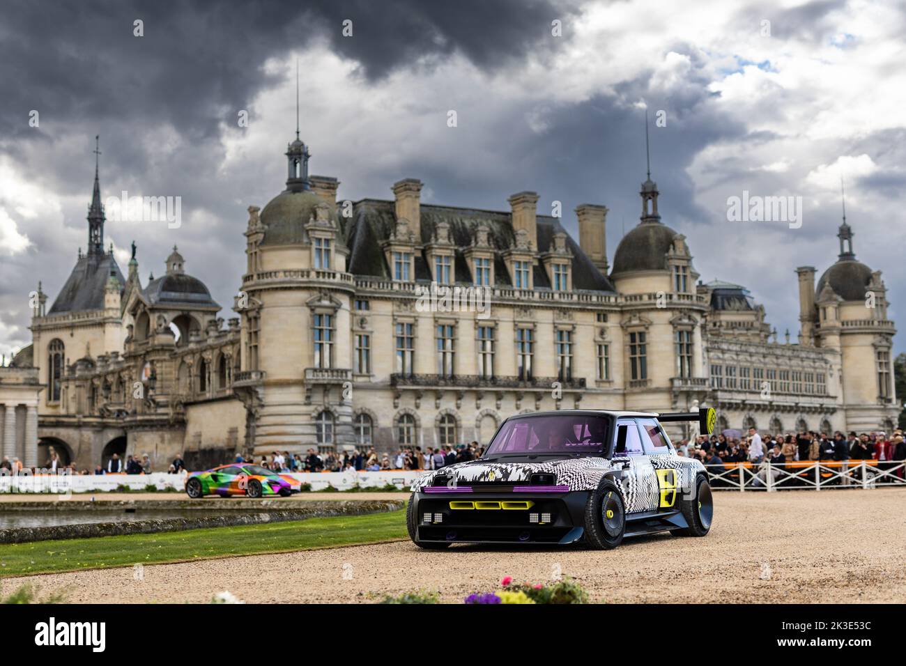 Concepto de coche Renault R5 Turbo 3E durante la 6th ª edición del Chantilly Arts & Elegance - Richard Mille en el Domaine du Château de Chantilly, del 24 al 25 de septiembre de 2025, en Chantilly, Francia - Foto Antonin Vincent / DPPI Foto de stock