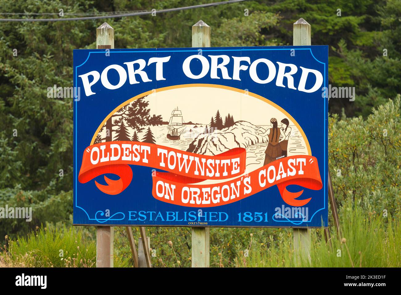 Port Orford, OR, EE.UU. - 18 de septiembre de 2022; señal de Port Orford más antiguo municipio en la costa de Oregón Foto de stock