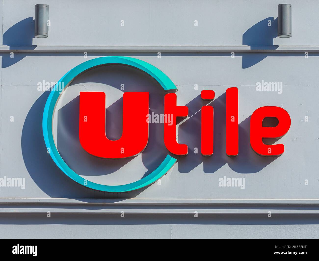 Logotipo de la cadena de tiendas de conveniencia 'Utile' - Chatellerault, Vienne (86), Francia. Foto de stock