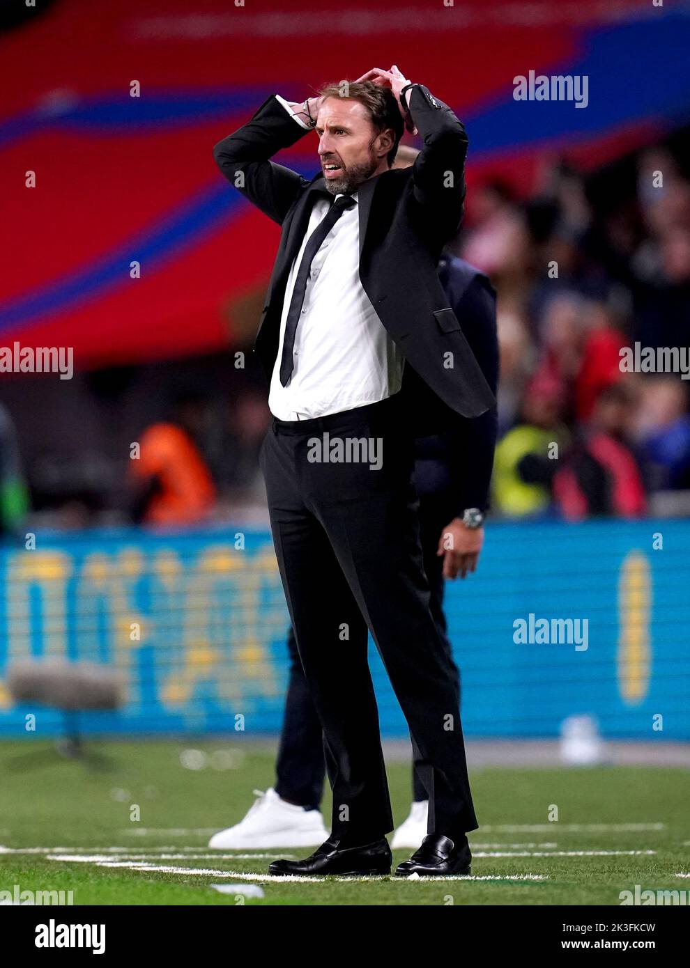 El entrenador de Inglaterra Gareth Southgate reacciona durante el partido de la Liga de las Naciones de la UEFA en el estadio de Wembley, Londres. Fecha de la foto: Lunes 26 de septiembre de 2022. Foto de stock