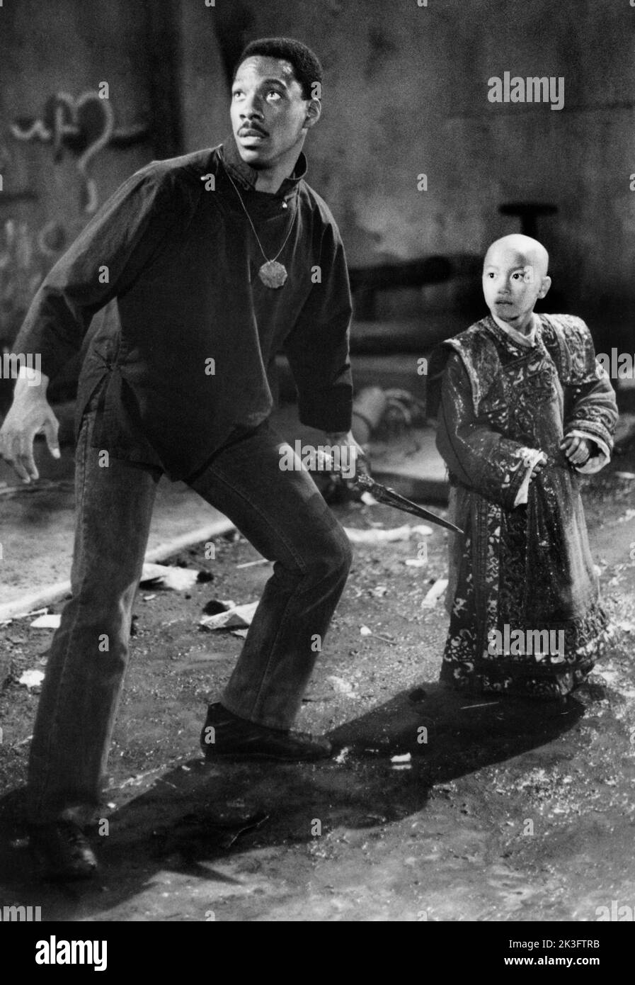 Eddie Murphy, J. L. Reate, en el set de la película, 'El niño dorado', Paramount Pictures, 1986 Foto de stock