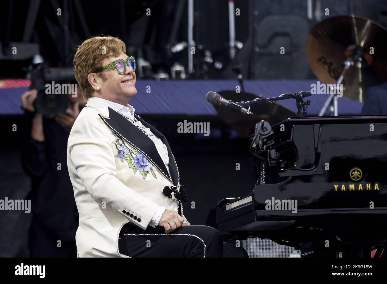 LONDRES, INGLATERRA: Elton John actúa en el Festival Británico de Verano durante su gira Farewell Yellow Brick Road en Hyde Park. Presentación: Elton John Dónde: Londres, Reino Unido Cuándo: 24 Jun 2022 Crédito: Neil Lupin/WENN Foto de stock