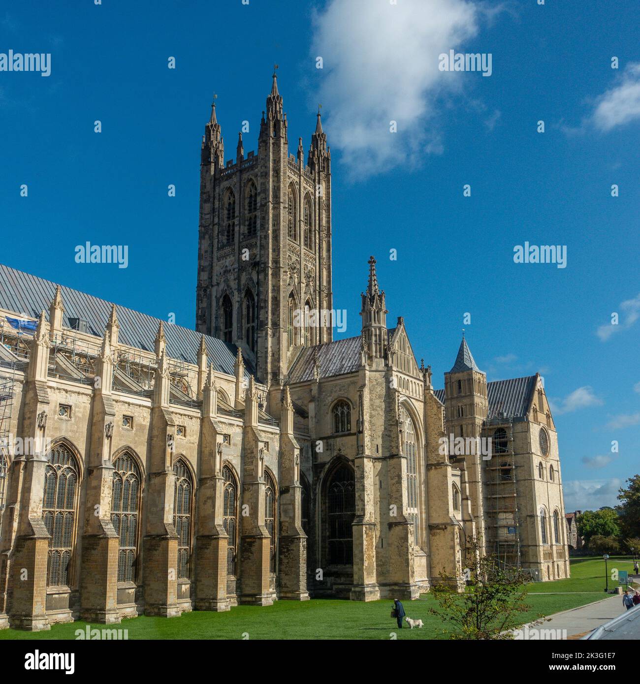 Catedral de Canterbury, Bell Harry Tower, recintos.Canterbury, Kent, Inglaterra Foto de stock