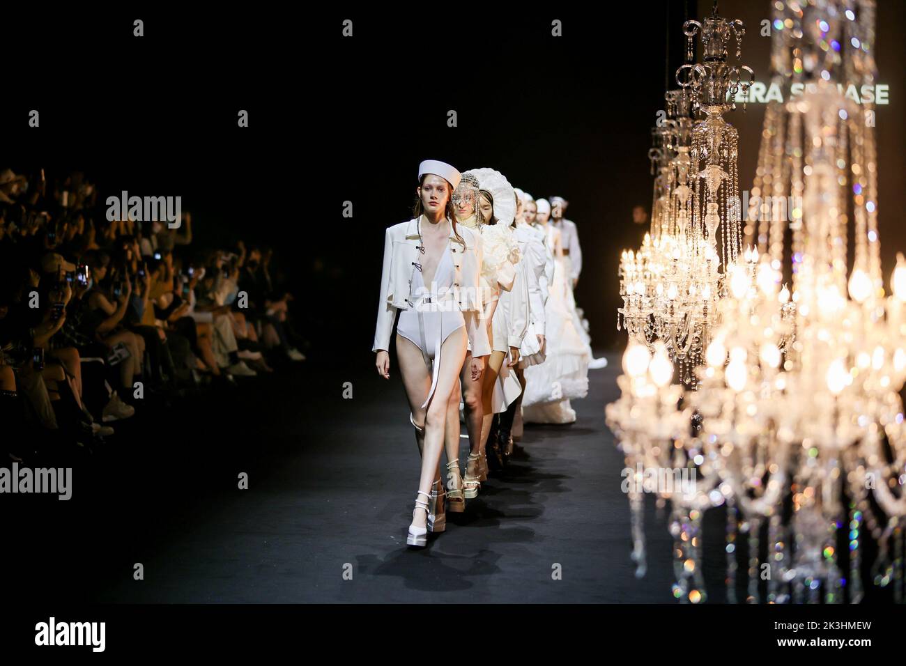 SHANGHAI, CHINA - 26 DE SEPTIEMBRE de 202 - VERA SERIASE ESPECIAL SHOW EN SS 2023 Shanghai Fashion Week en Shanghai, China, 26 de septiembre de 2022. Foto de stock
