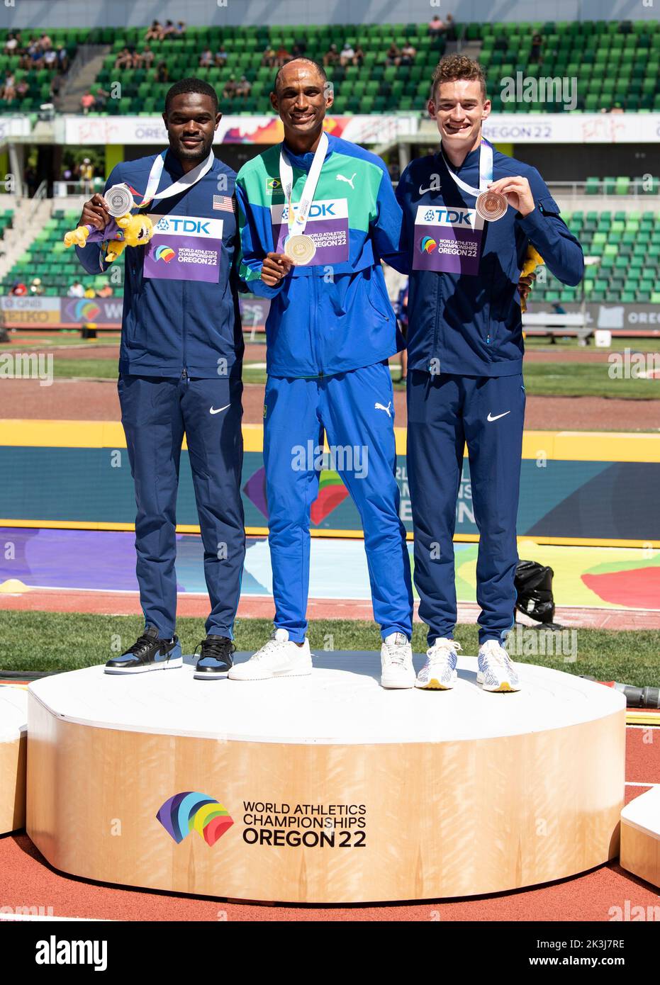 Rai Benjamin (Silver USA), Alison Dos Santos (Gold Brazil) y Trevor