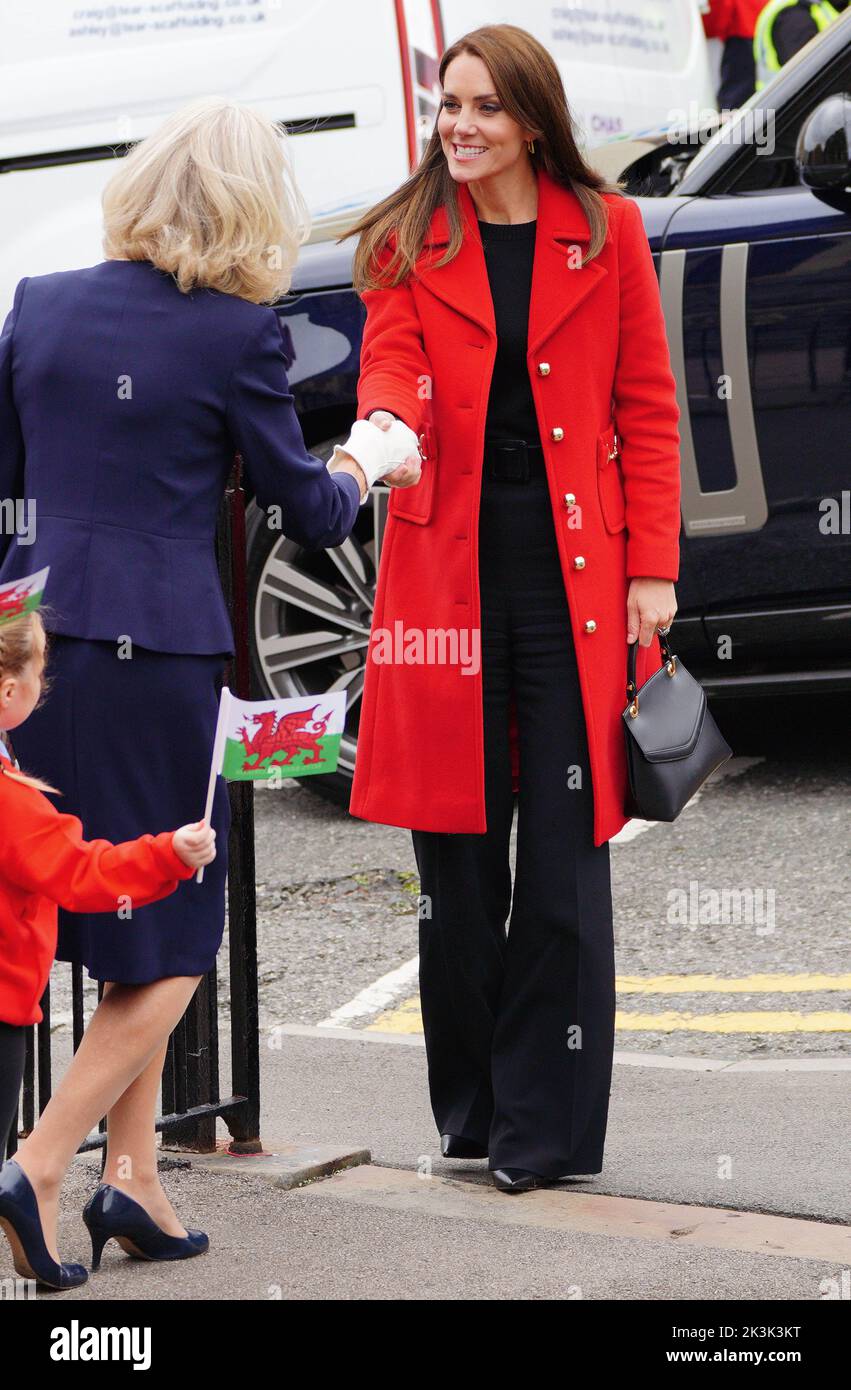 La Princesa de Gales llega para visitar la Iglesia de Santo Tomás, en Swansea, Gales. Fecha de la foto: Martes 27 de septiembre de 2022. Foto de stock
