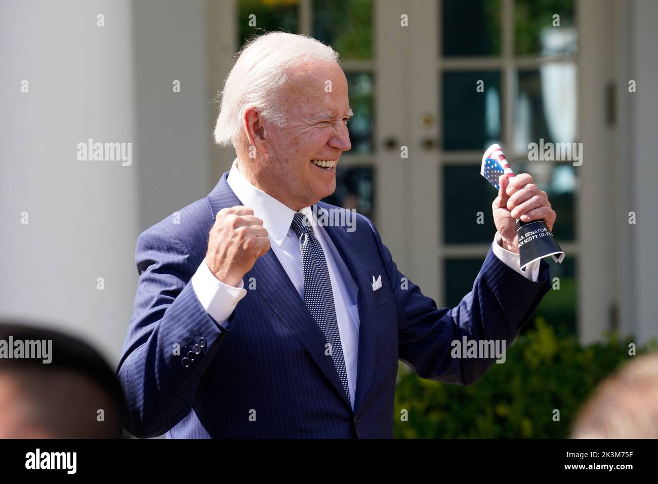 El presidente de los Estados Unidos, Joe Biden, saluda a los invitados después de pronunciar comentarios sobre Medicare en el Rose Garden de la Casa Blanca en Washington el 27 de septiembre de 2022. Foto: Yuri Gripas/ABACAPRESS.COM Foto de stock
