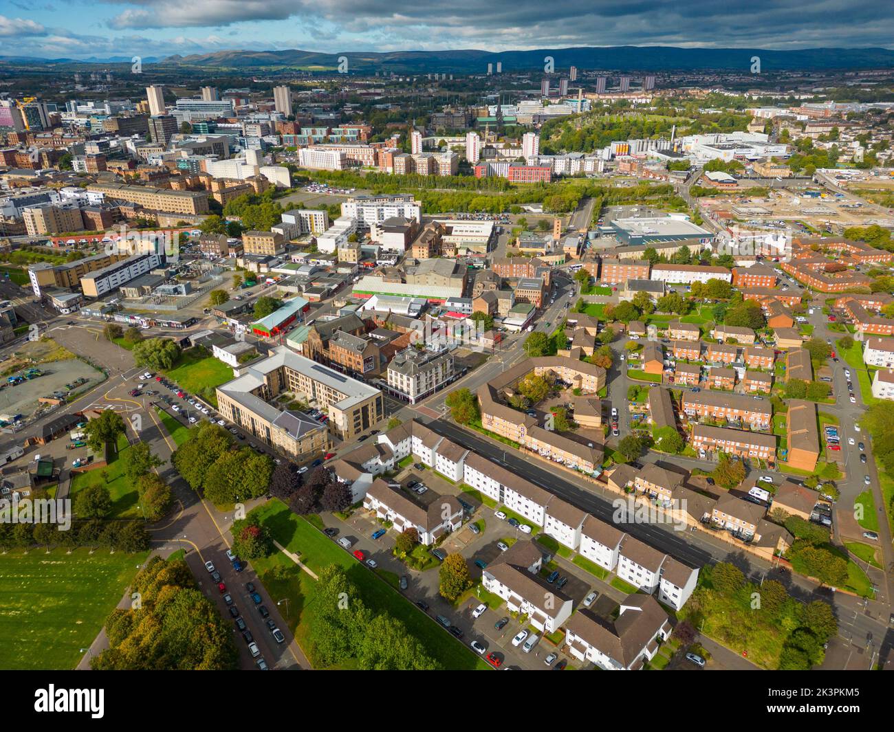 Vista aérea del distrito de Calton en Glasgow East End, Escocia, Reino Unido Foto de stock