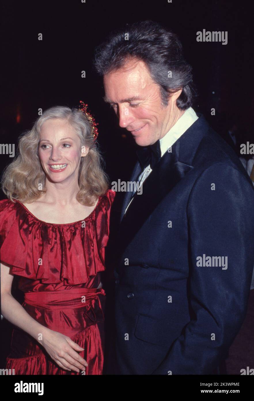 Sondra Locke y Clint Eastwood Circa 1980 California. Crédito: Ralph Domínguez/MediaPunch Foto de stock