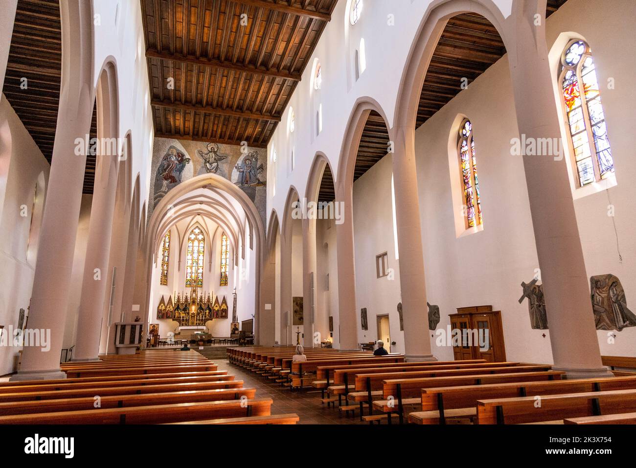 Interior de San Martinskirche (San Iglesia de Martín), Friburgo de Brisgovia, Alemania Foto de stock