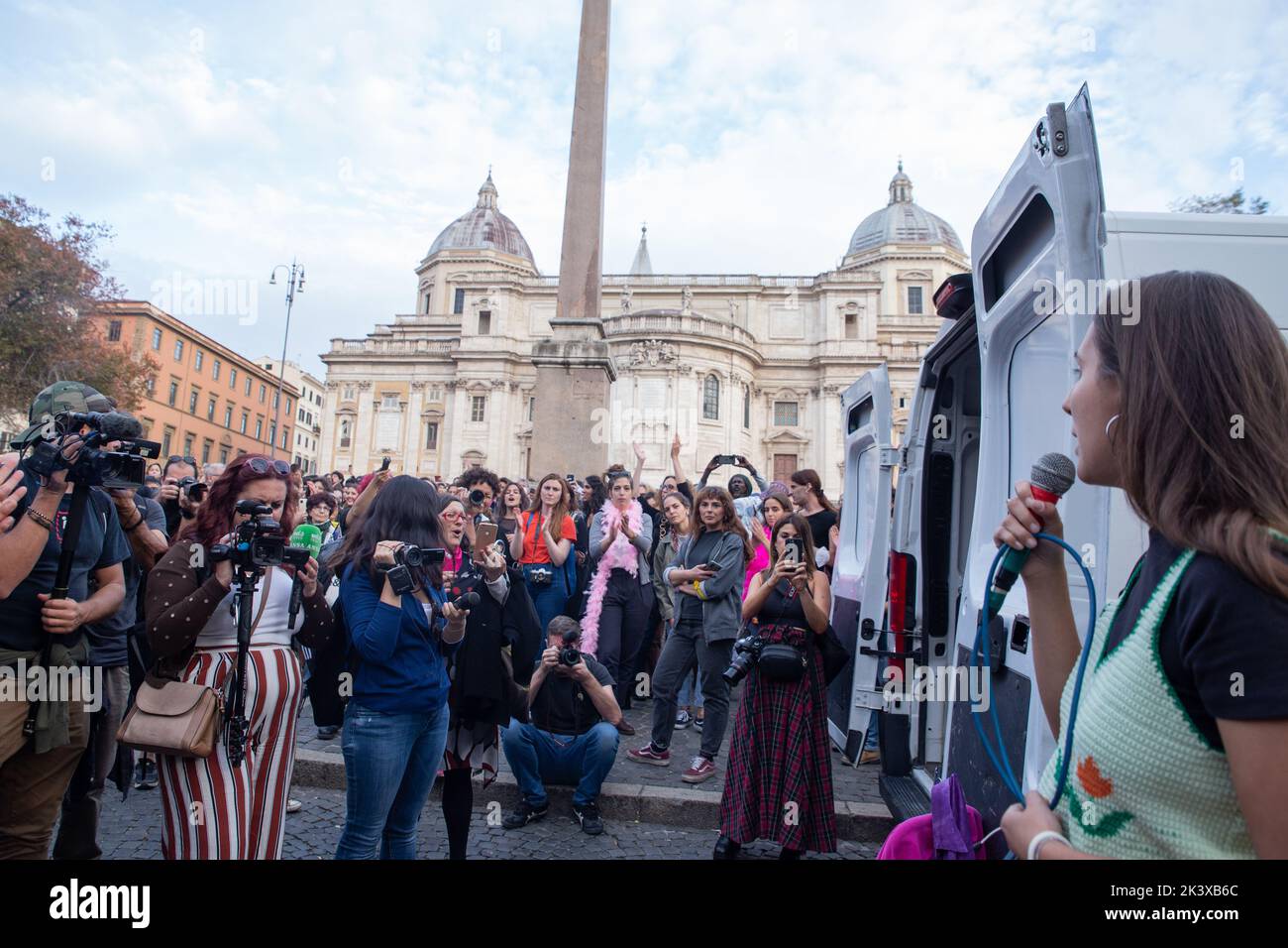 Roma, Italia. 28th de Sep de 2022. Manifestación organizada en Roma por el movimiento Non Una Di Meno con motivo del Día Mundial por el Aborto Seguro (Imagen de crédito: © Matteo Nardone/Pacific Press via ZUMA Press Wire) Foto de stock