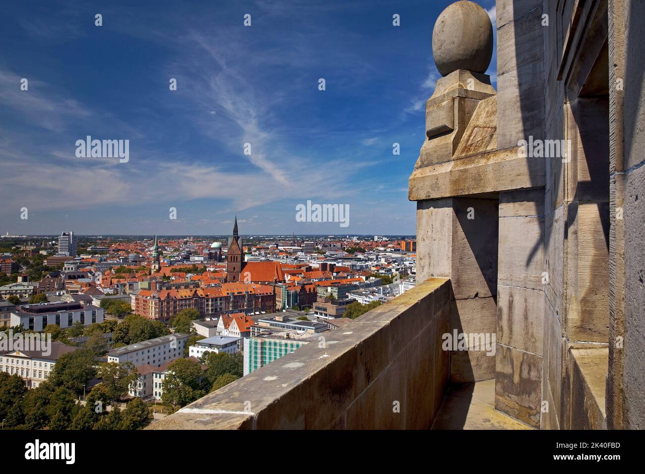 Nuevo Ayuntamiento, vista panorámica desde la Torre del Ayuntamiento en dirección este, Alemania, Baja Sajonia, Hanover Foto de stock