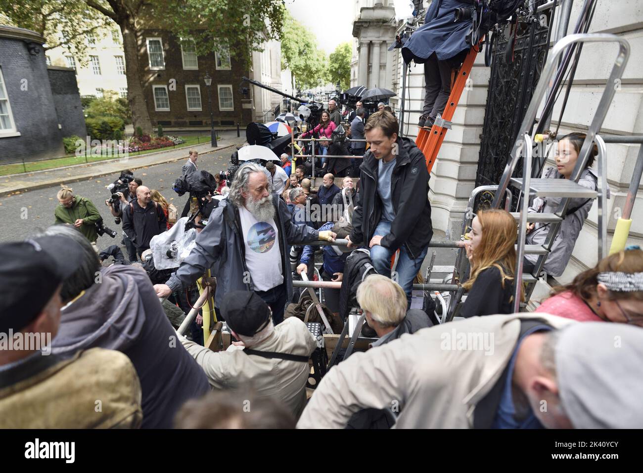 Miembros de los medios de comunicación en Downing Street el día en que Liz Truss hace su primer discurso como Primera Ministra. 6th de septiembre de 2022. Foto de stock