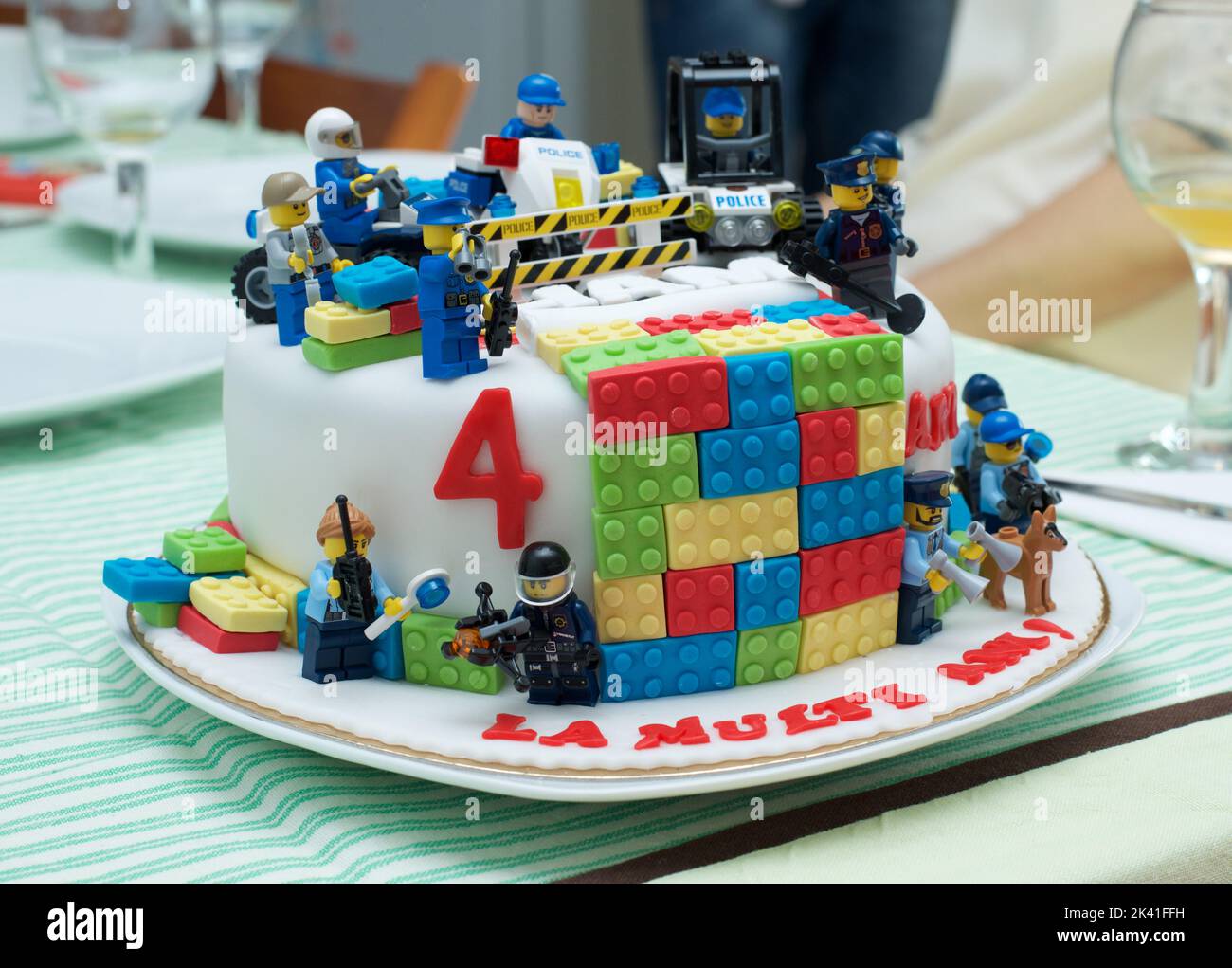 Pastel de lego fotografías e imágenes de alta resolución - Alamy