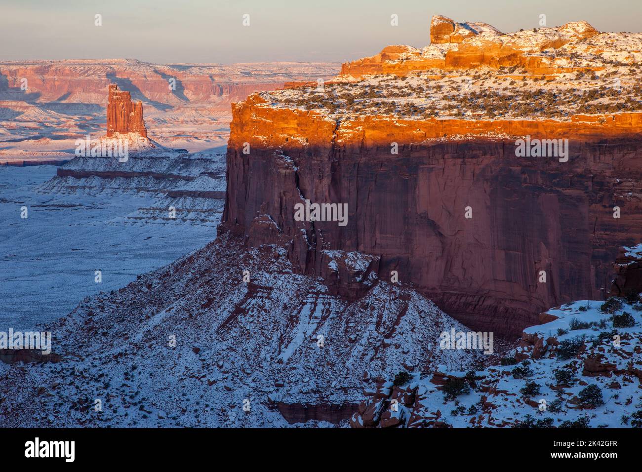 Vista invernal de Green River Basin, Candlestick Tower y Green River