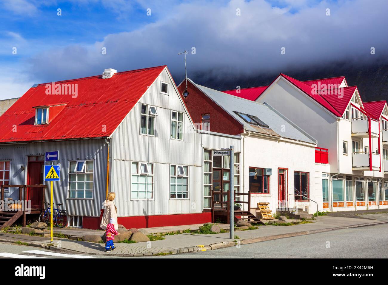 Hafnar Street, Isafjordur, Islandia, Europa Foto de stock
