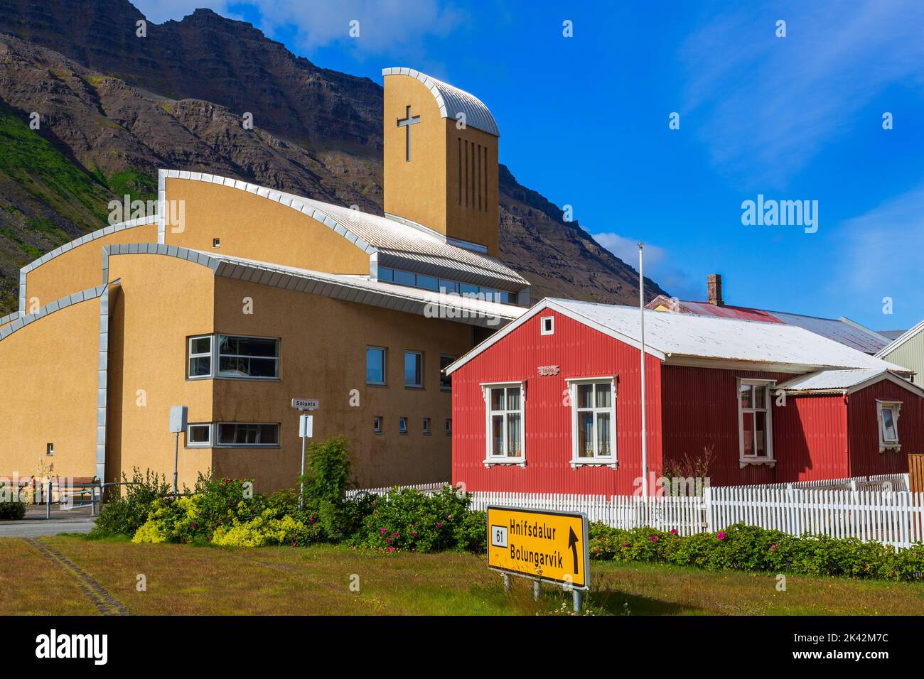 Iglesia de la ciudad, Isafjordur, Islandia, Europa Foto de stock