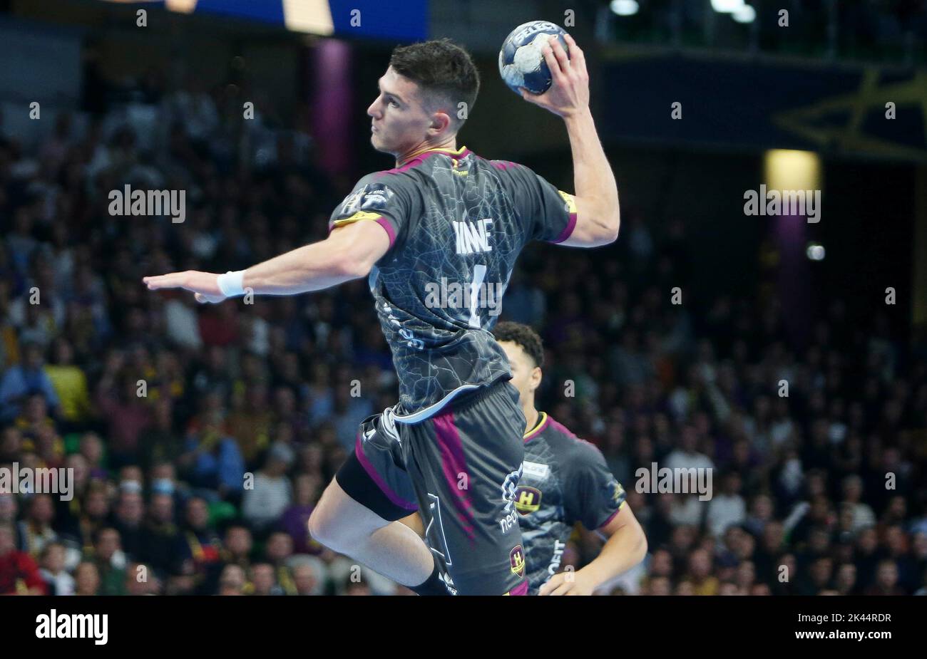 Nantes, Francia - 29 de septiembre de 2022, Aymeric Minne de Nantes durante  el partido de balonmano de la EHF Champions League entre HBC Nantes y  Elverum el 29 de septiembre de