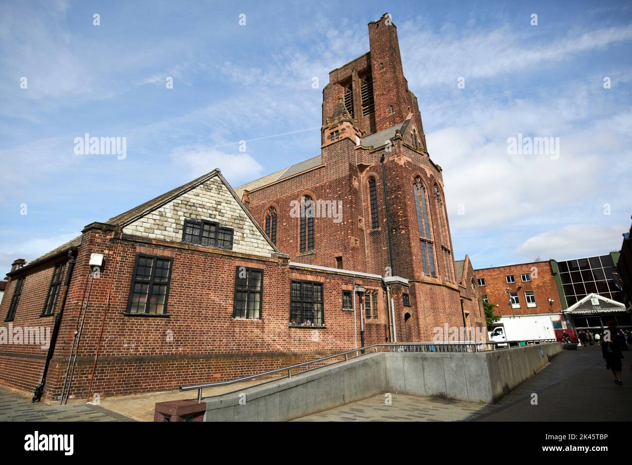 iglesia parroquial de st helens iglesia de inglaterra st helens merseyside inglaterra reino unido Foto de stock