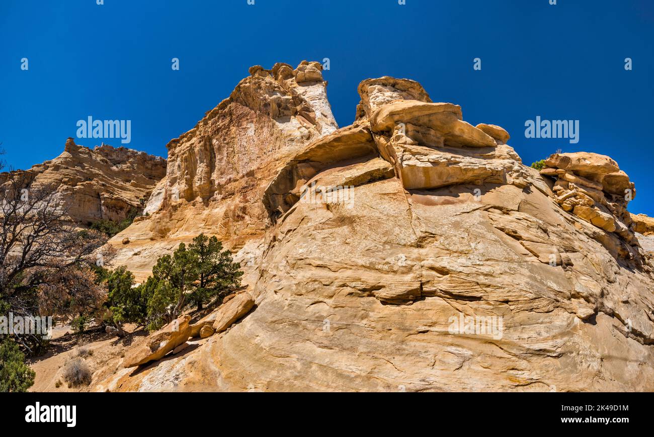 Formaciones rocosas de arenisca cerca de Swasey Cabin, Sinbad Country, San Rafael Swell, Utah, EE.UU Foto de stock