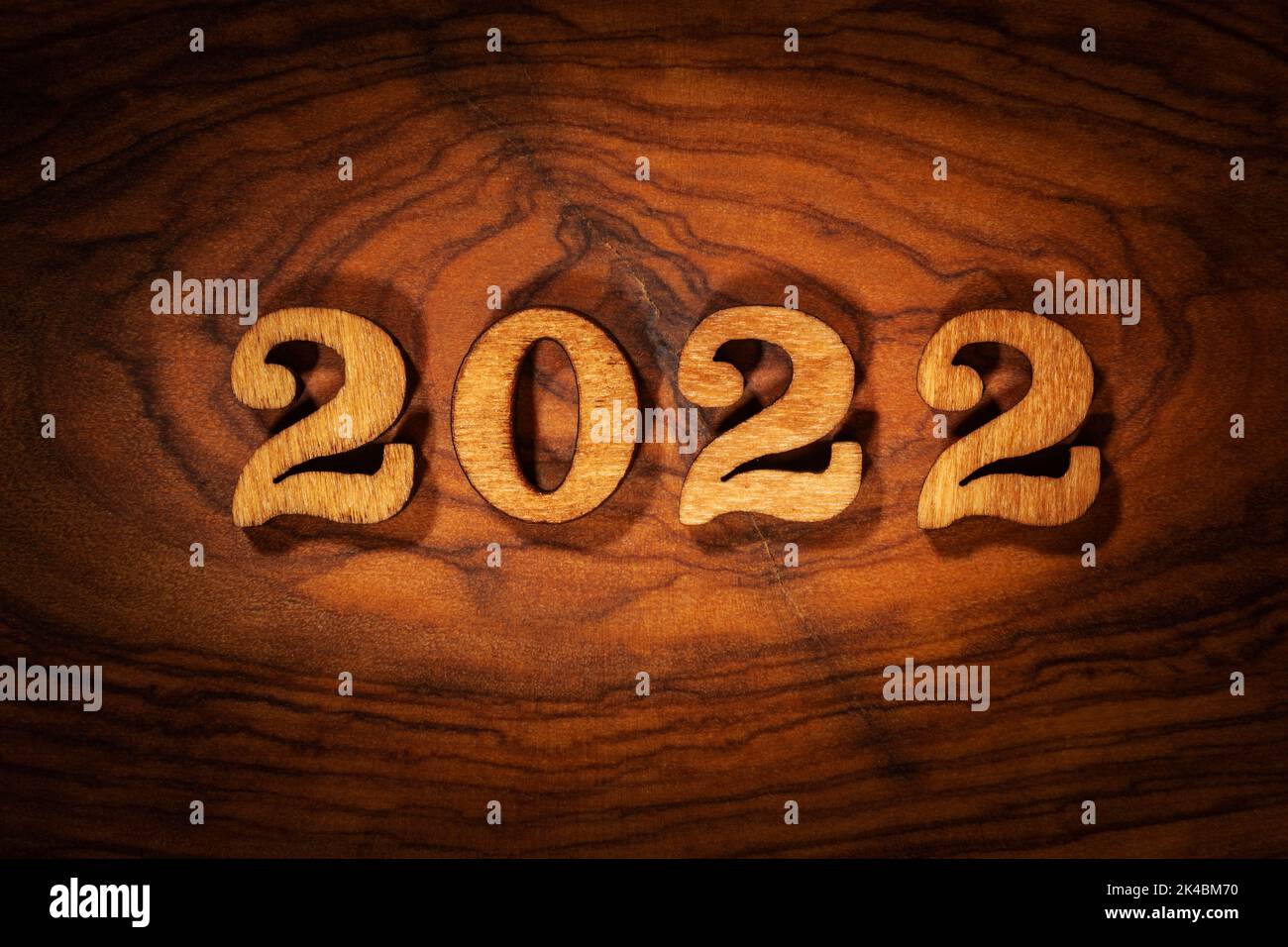 2022 Año - Inscripción por letras de madera de cerca Foto de stock