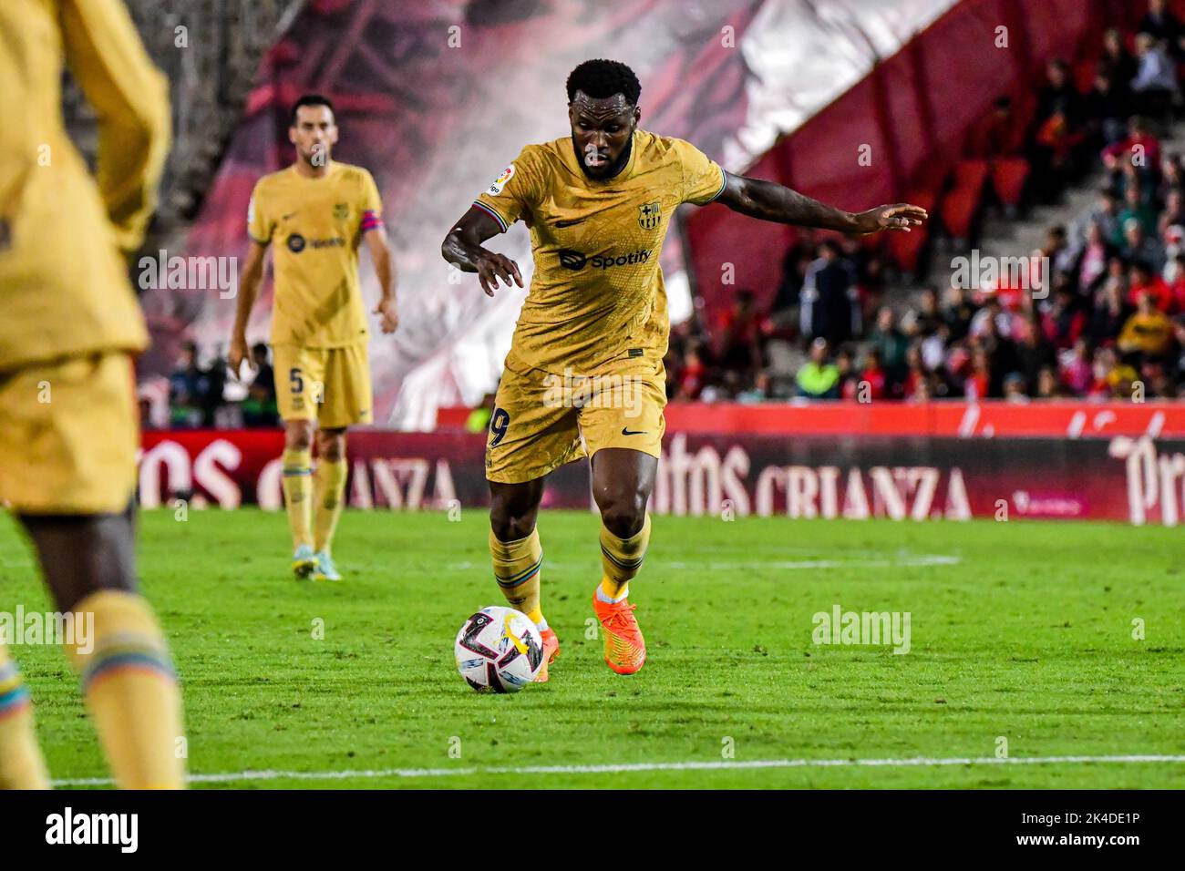 Mallorca, Mallorca, España. 1st de Oct de 2022. MALLORCA, ESPAÑA - OCTUBRE 1: Franck Kessié del FC Barcelona controla el balón durante el partido entre el RCD Mallorca y el FC Barcelona de la Liga Santander el 1 de octubre de 2022 en Visit Mallorca Stadium Son Moix en Mallorca, España. (Imagen de crédito: © Samuel CarreÃ±O/PX Imagens a través DE ZUMA Press Wire) Crédito: ZUMA Press, Inc./Alamy Live News Foto de stock