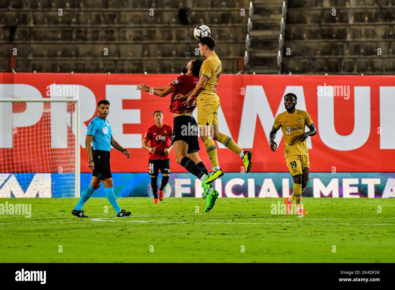 Mallorca, Mallorca, España. 1st de Oct de 2022. MALLORCA, ESPAÑA - OCTUBRE 1: Andreas Christensen del FC Barcelona lidera el balón durante el partido entre el RCD Mallorca y el FC Barcelona de La Liga Santander el 1 de octubre de 2022 en Visit Mallorca Stadium Son Moix en Mallorca, España. (Imagen de crédito: © Samuel CarreÃ±O/PX Imagens a través DE ZUMA Press Wire) Crédito: ZUMA Press, Inc./Alamy Live News Foto de stock