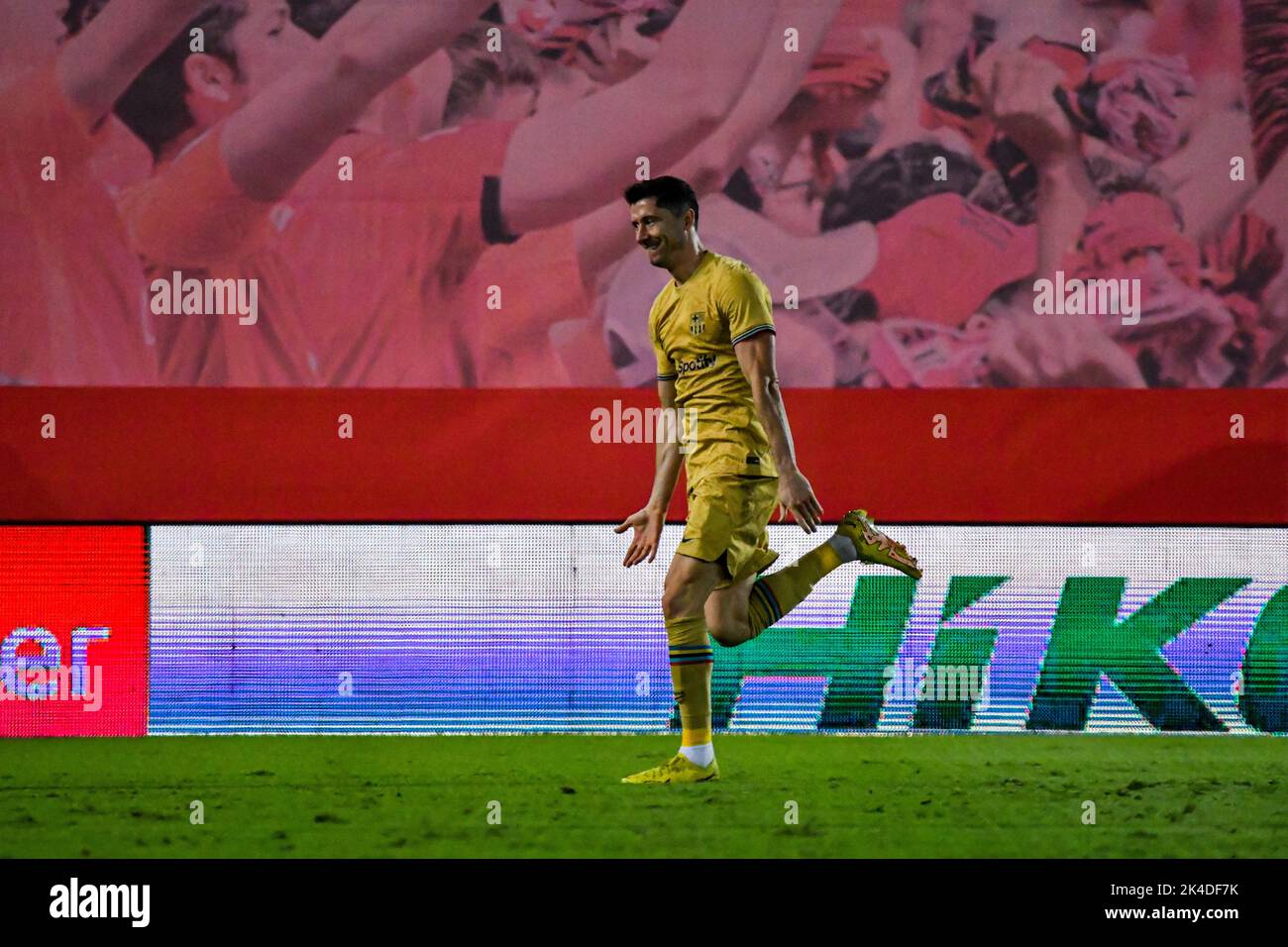 Mallorca, Mallorca, España. 1st de Oct de 2022. MALLORCA, ESPAÑA - OCTUBRE 1: Robert Lewandowski del FC Barcelona celebra después de marcar un gol durante el partido entre el RCD Mallorca y el FC Barcelona de La Liga Santander el 1 de octubre de 2022 en Visit Mallorca Stadium Son Moix en Mallorca, España. (Imagen de crédito: © Samuel CarreÃ±O/PX Imagens a través DE ZUMA Press Wire) Crédito: ZUMA Press, Inc./Alamy Live News Foto de stock