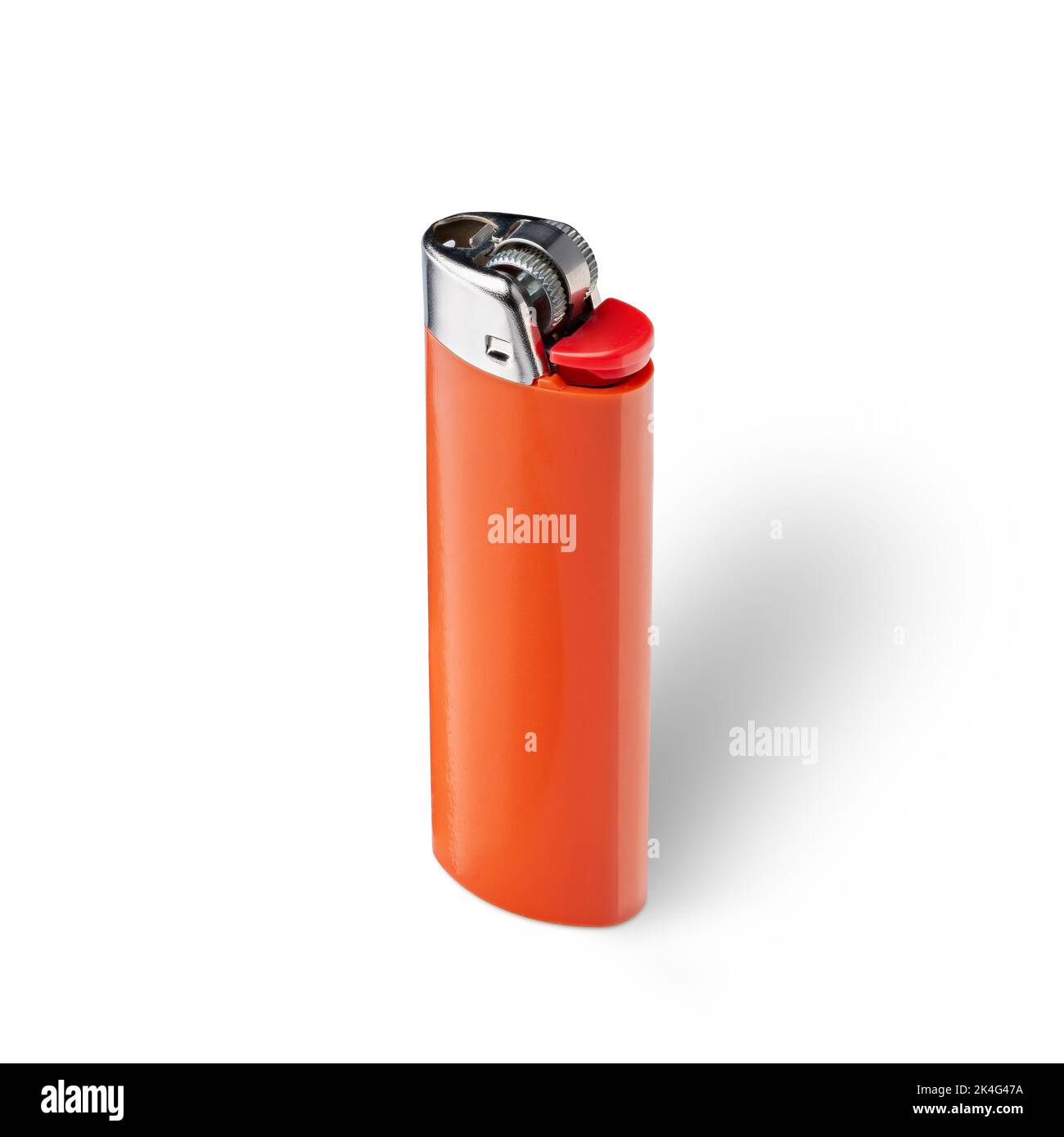 Encendedor de cigarrillos naranja, aislado sobre blanco Foto de stock