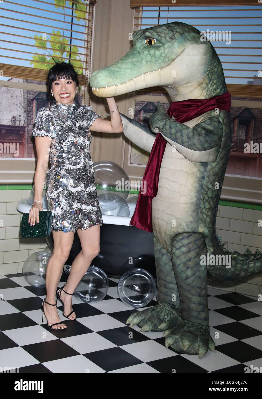 Nueva York, NY, EE.UU. 02nd de Oct de 2022. Constance Wu en el estreno mundial de 'Lyle, Lyle, Crocodile' en AMC Lincoln Square Theater el 02 de octubre de 2022 en la ciudad de Nueva York. Crédito: RW/Media Punch/Alamy Live News Foto de stock